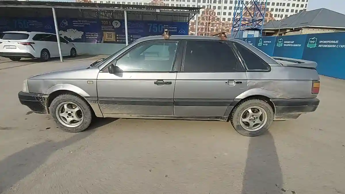 Volkswagen Passat 1990 года за 700 000 тг. в Шымкент