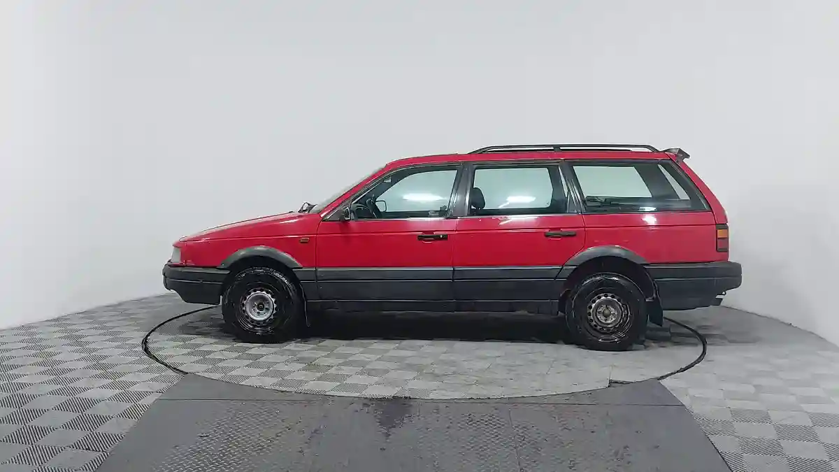 Volkswagen Passat 1991 года за 990 000 тг. в Астана