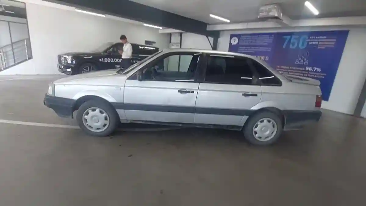 Volkswagen Passat 1991 года за 1 100 000 тг. в Астана