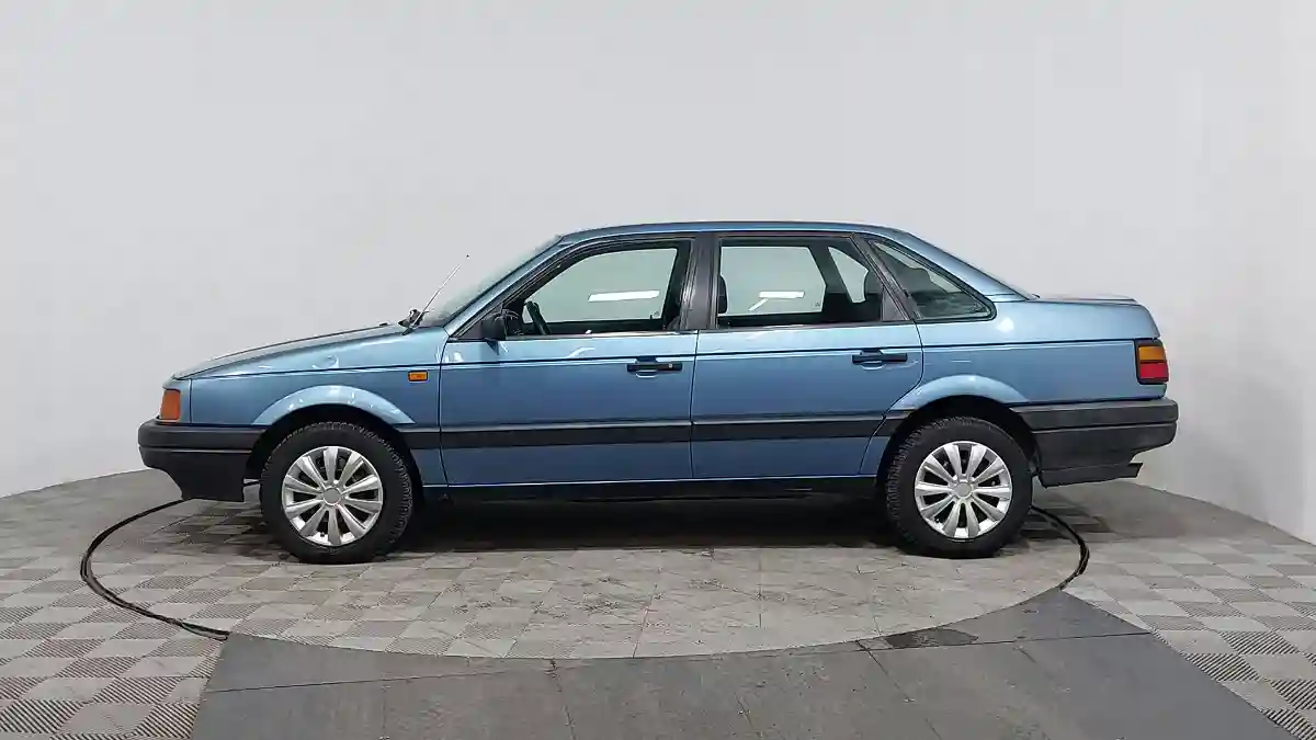 Volkswagen Passat 1992 года за 1 640 000 тг. в Астана