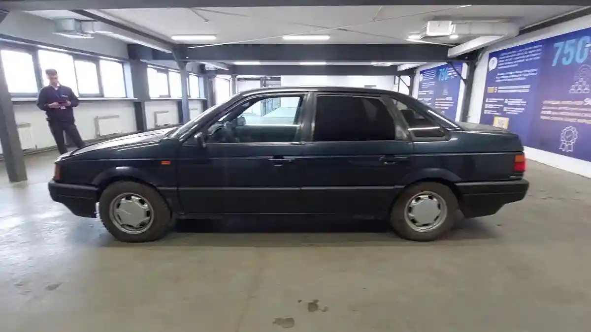 Volkswagen Passat 1993 года за 900 000 тг. в Астана