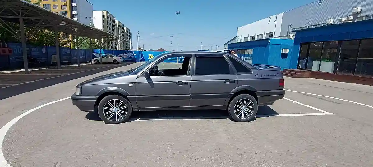 Volkswagen Passat 1993 года за 1 500 000 тг. в Алматы