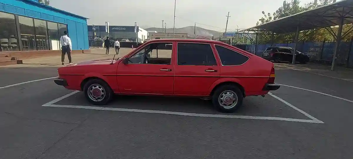 Volkswagen Passat 1982 года за 500 000 тг. в Алматы