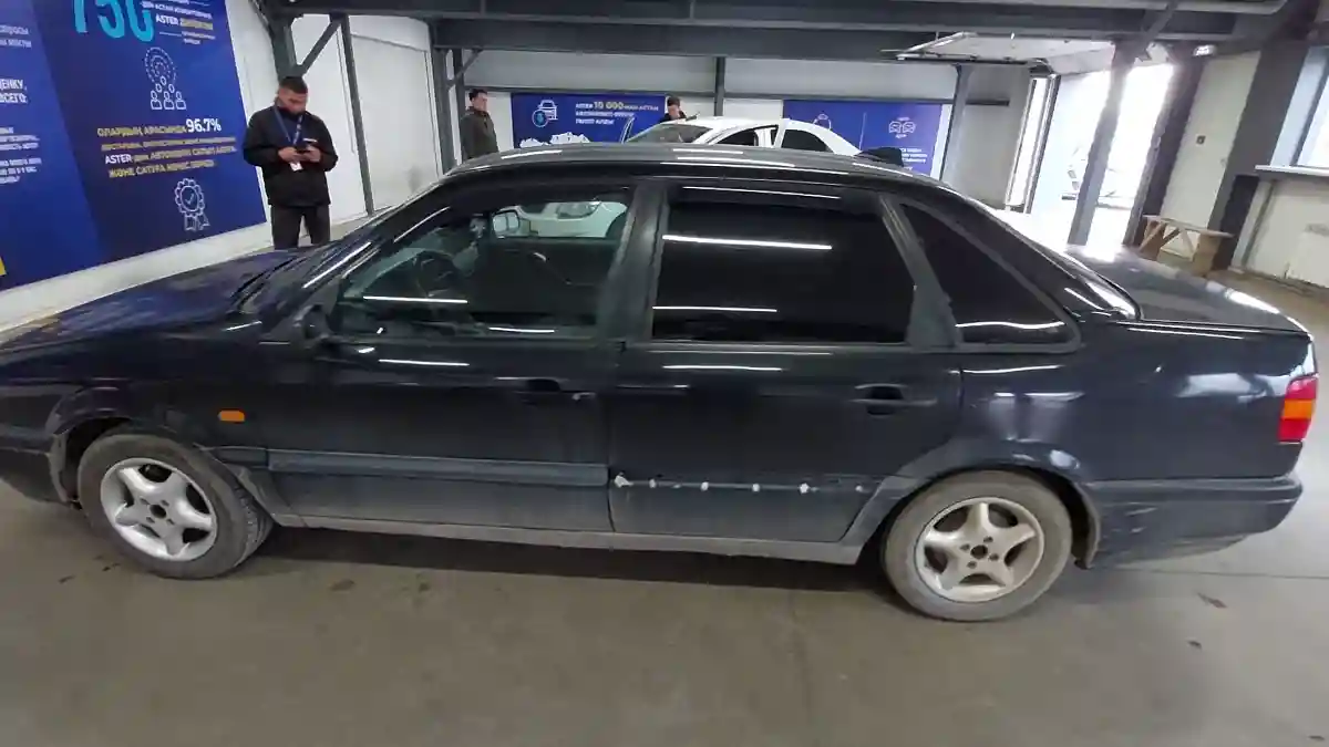 Volkswagen Passat 1995 года за 1 500 000 тг. в Астана