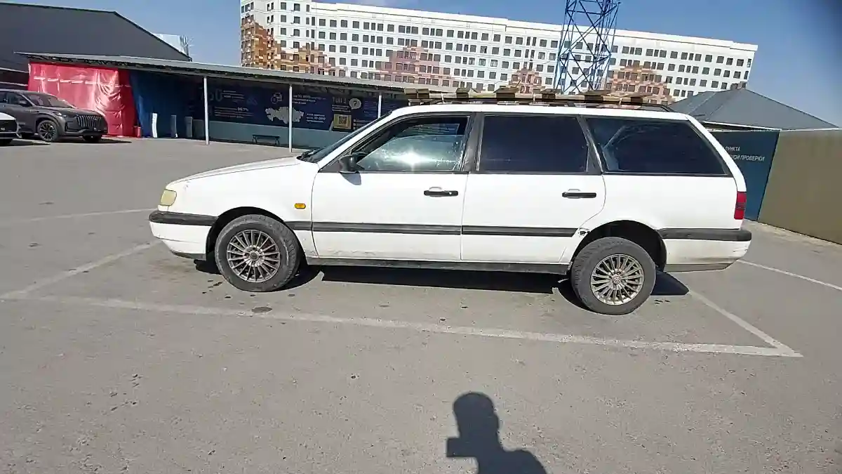 Volkswagen Passat 1994 года за 1 300 000 тг. в Шымкент