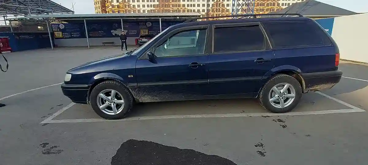 Volkswagen Passat 1995 года за 3 000 000 тг. в Шымкент