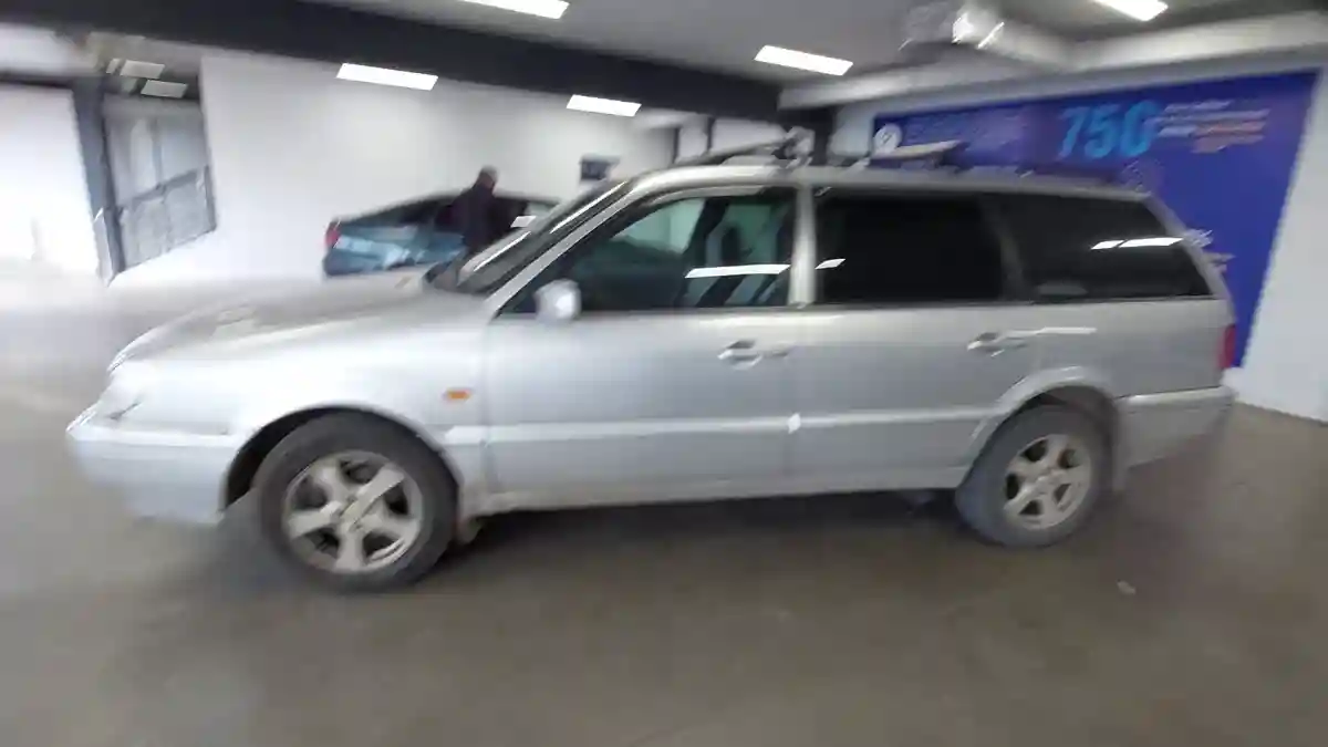 Volkswagen Passat 1995 года за 1 350 000 тг. в Астана