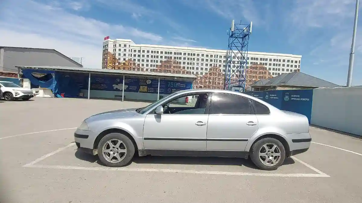 Volkswagen Passat 2004 года за 3 000 000 тг. в Шымкент