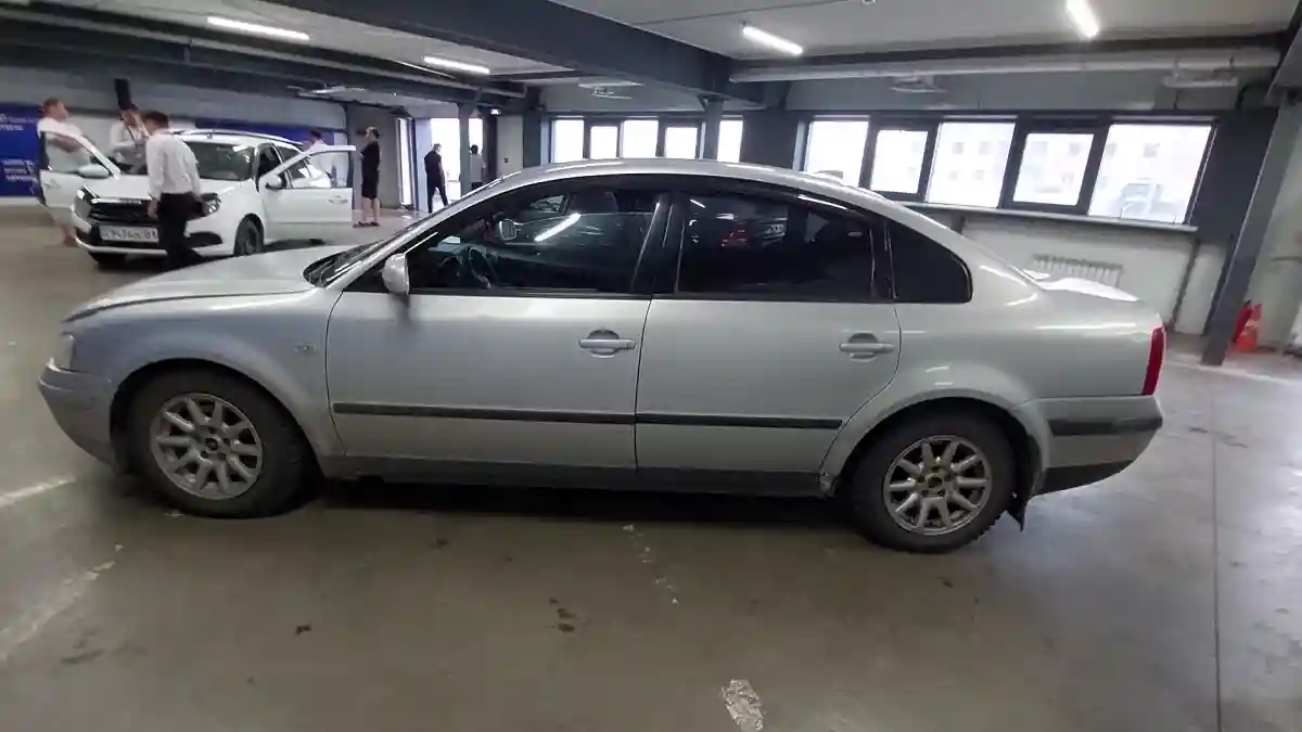 Volkswagen Passat 1999 года за 1 100 000 тг. в Астана