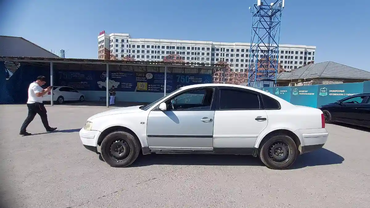 Volkswagen Passat 2000 года за 1 500 000 тг. в Шымкент