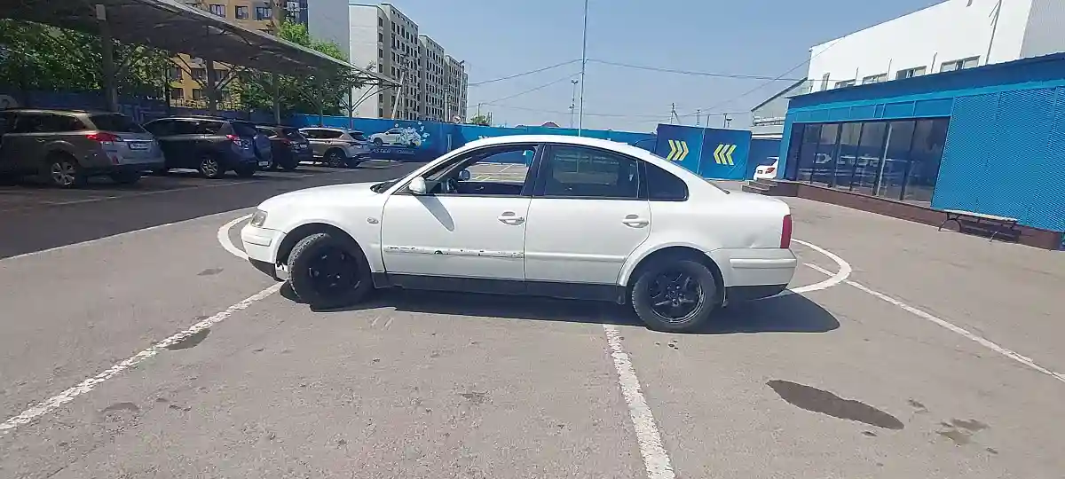 Volkswagen Passat 2000 года за 1 000 000 тг. в Алматы