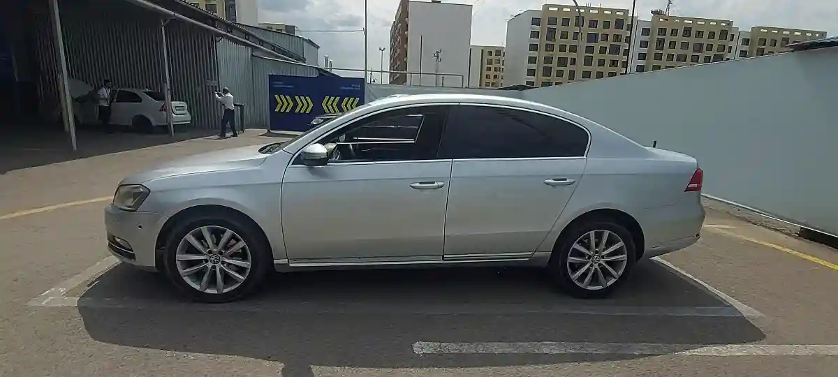 Volkswagen Passat 2011 года за 5 700 000 тг. в Алматы