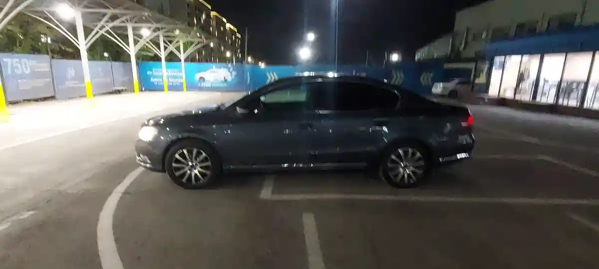 Volkswagen Passat 2011 года за 4 450 000 тг. в Алматы