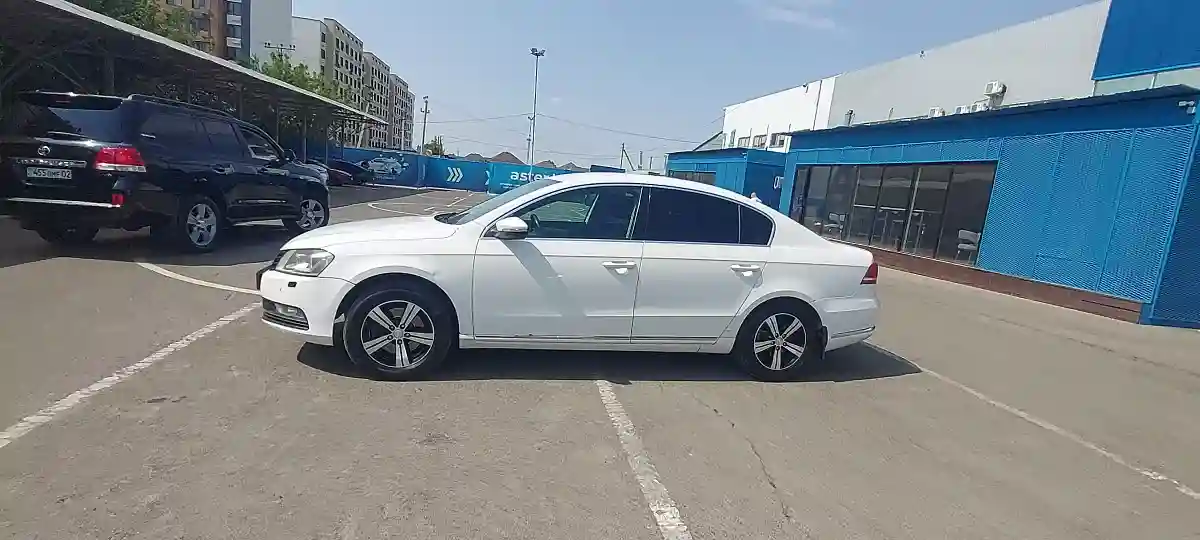 Volkswagen Passat 2011 года за 3 830 000 тг. в Алматы