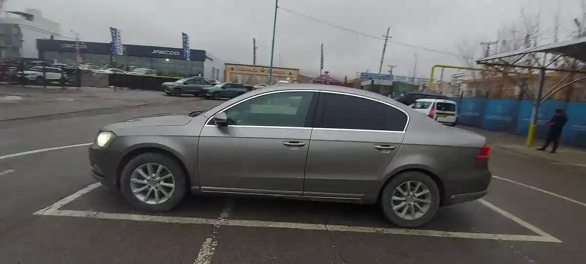 Volkswagen Passat 2012 года за 4 500 000 тг. в Алматы
