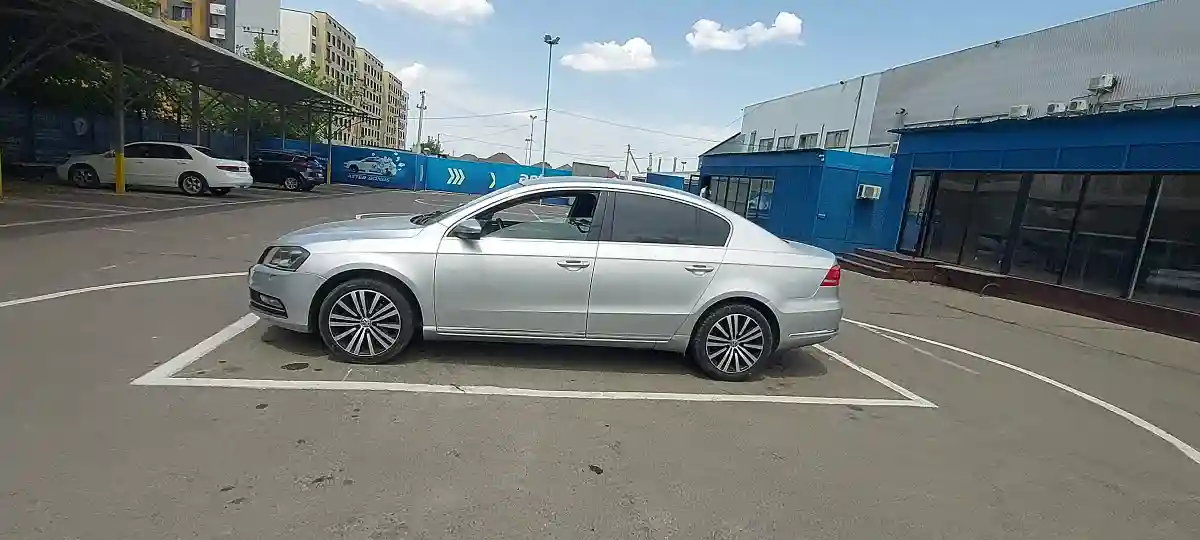 Volkswagen Passat 2012 года за 5 000 000 тг. в Алматы