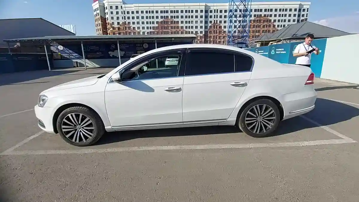 Volkswagen Passat 2012 года за 6 200 000 тг. в Шымкент