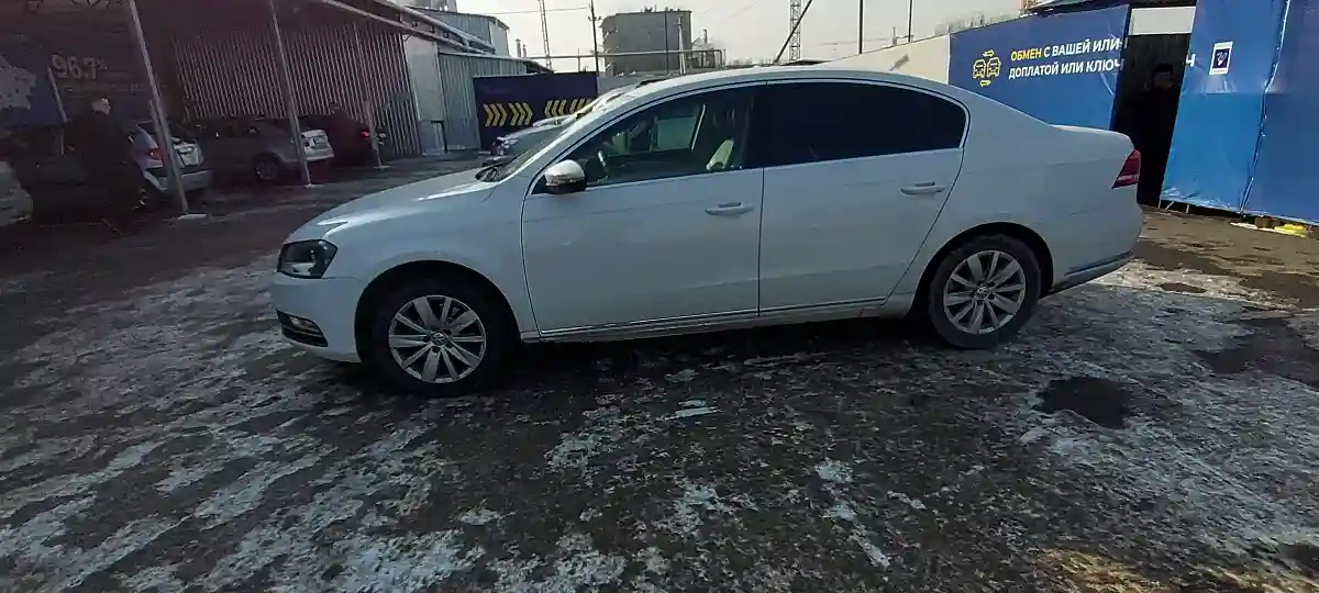Volkswagen Passat 2014 года за 5 390 000 тг. в Алматы