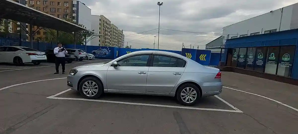 Volkswagen Passat 2014 года за 7 500 000 тг. в Алматы