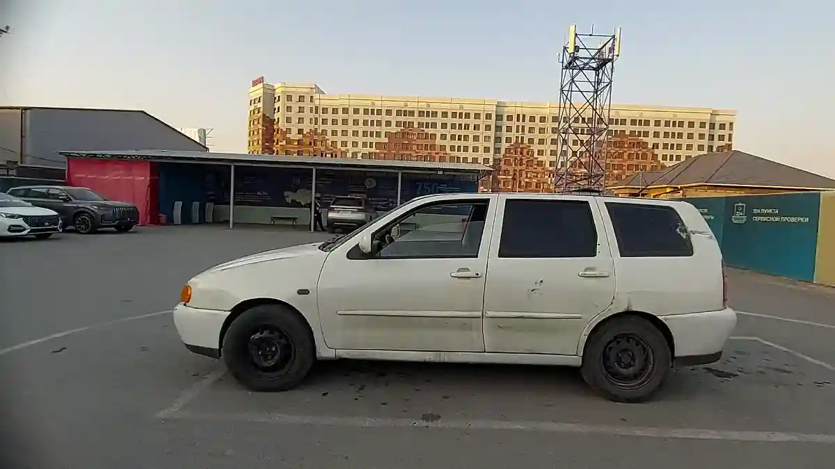 Volkswagen Polo 1999 года за 1 500 000 тг. в Шымкент