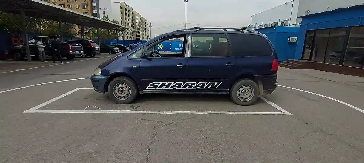 Volkswagen Sharan 2001 года за 2 000 000 тг. в Алматы