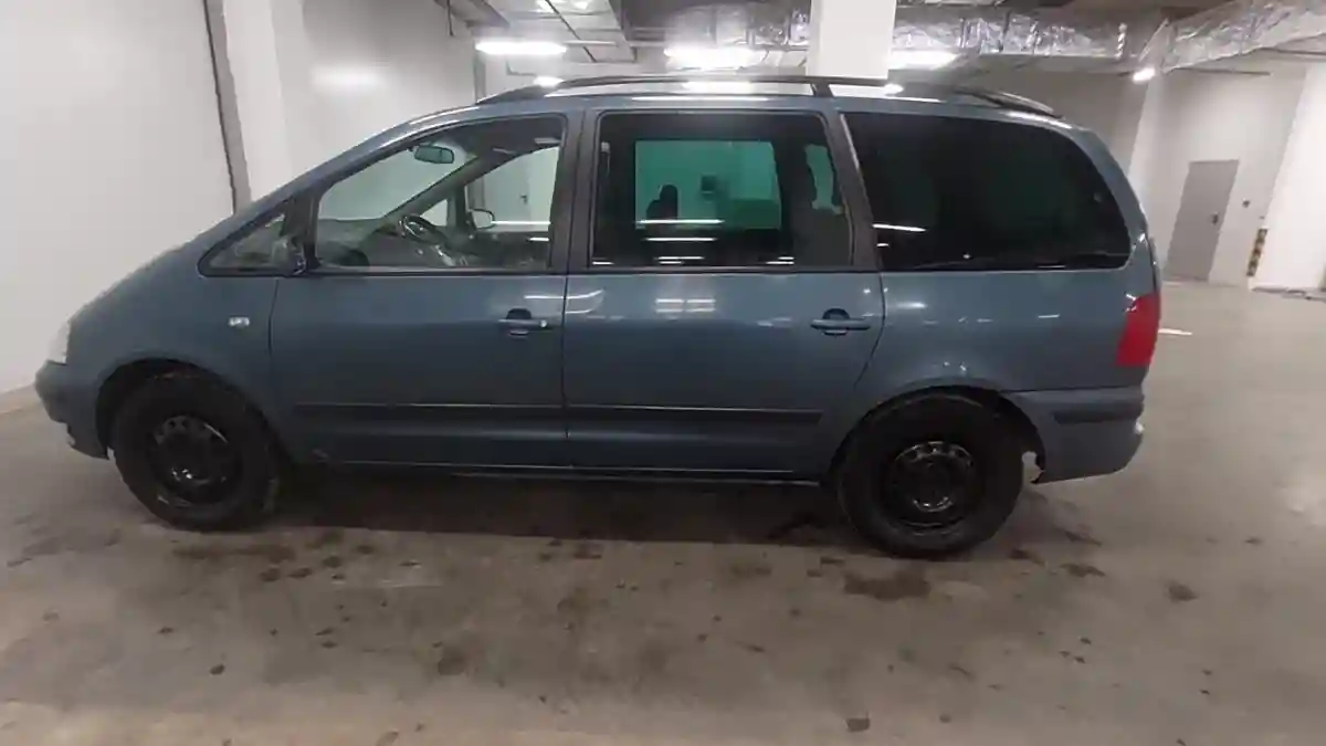 Volkswagen Sharan 2002 года за 3 090 000 тг. в Астана