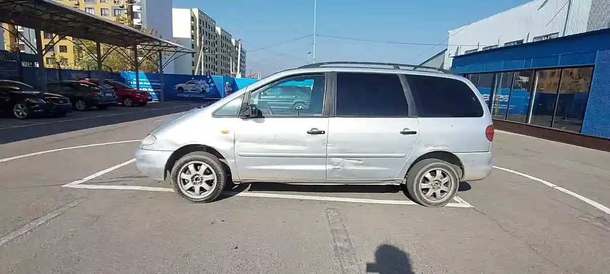 Volkswagen Sharan 1997 года за 1 500 000 тг. в Алматы