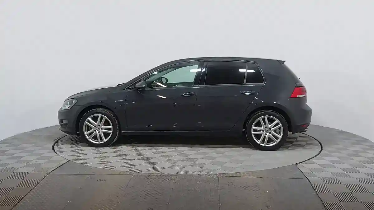 Volkswagen Golf 2014 года за 6 290 000 тг. в Астана