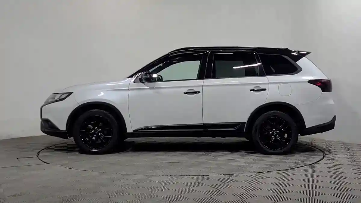 Mitsubishi Outlander 2021 года за 8 790 000 тг. в Алматы