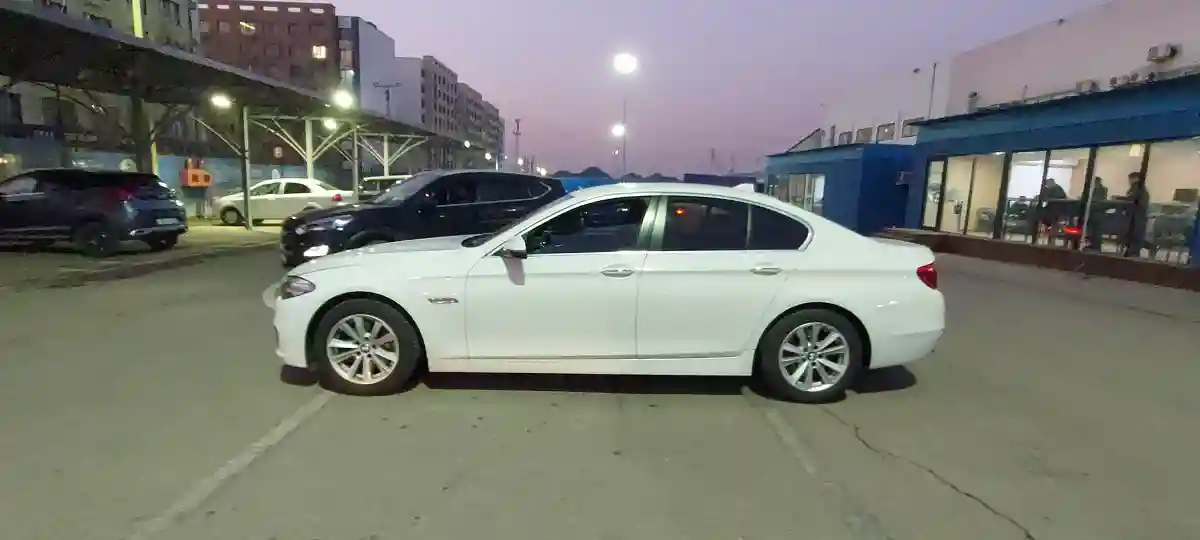 BMW 5 серии 2014 года за 9 500 000 тг. в Алматы