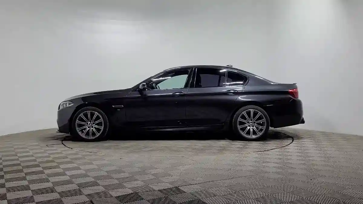 BMW 5 серии 2014 года за 11 000 000 тг. в Алматы