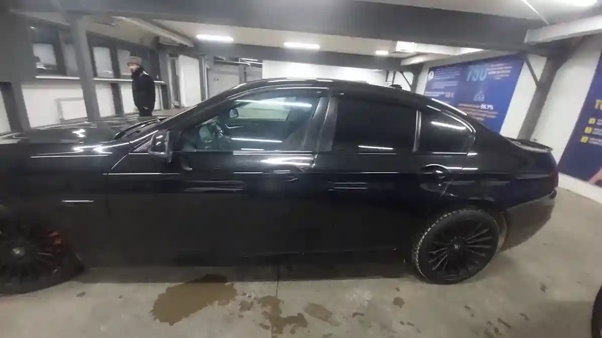 BMW 5 серии 2014 года за 12 000 000 тг. в Астана