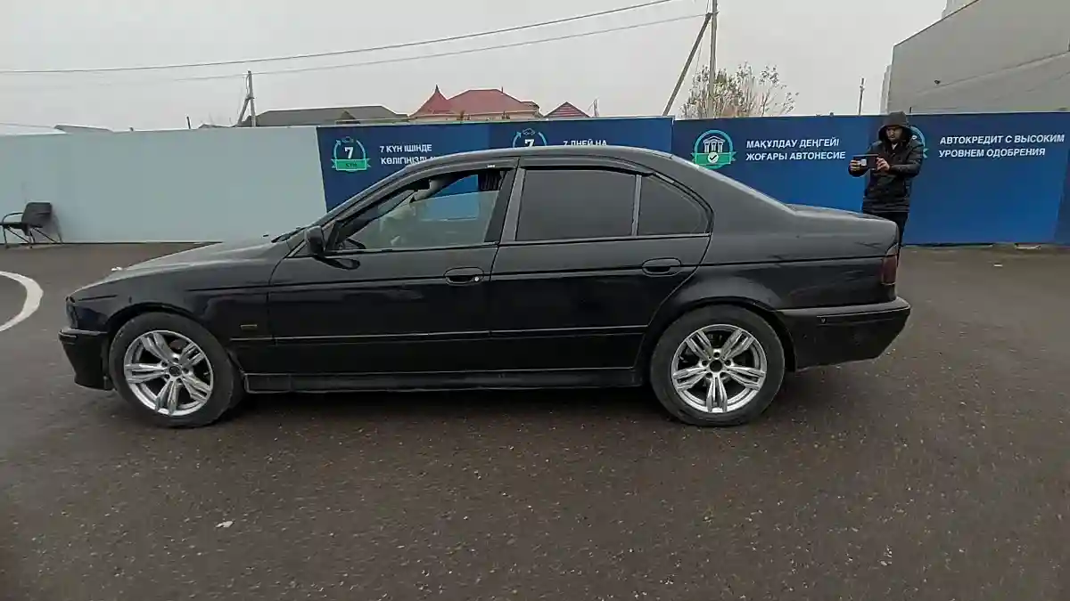 BMW 5 серии 2000 года за 3 000 000 тг. в Шымкент