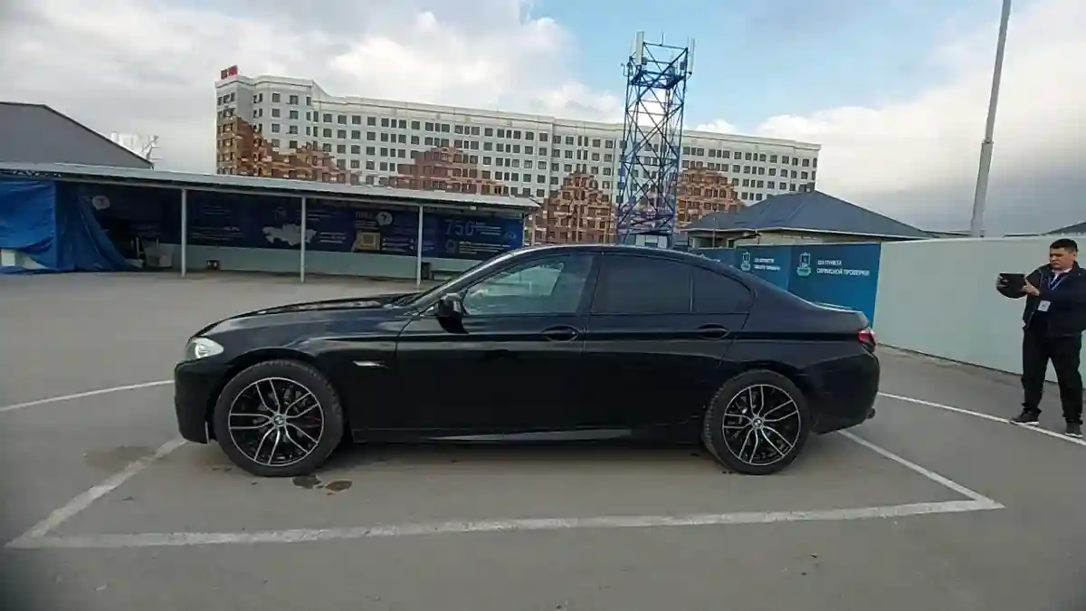 BMW 5 серии 2011 года за 13 000 000 тг. в Шымкент