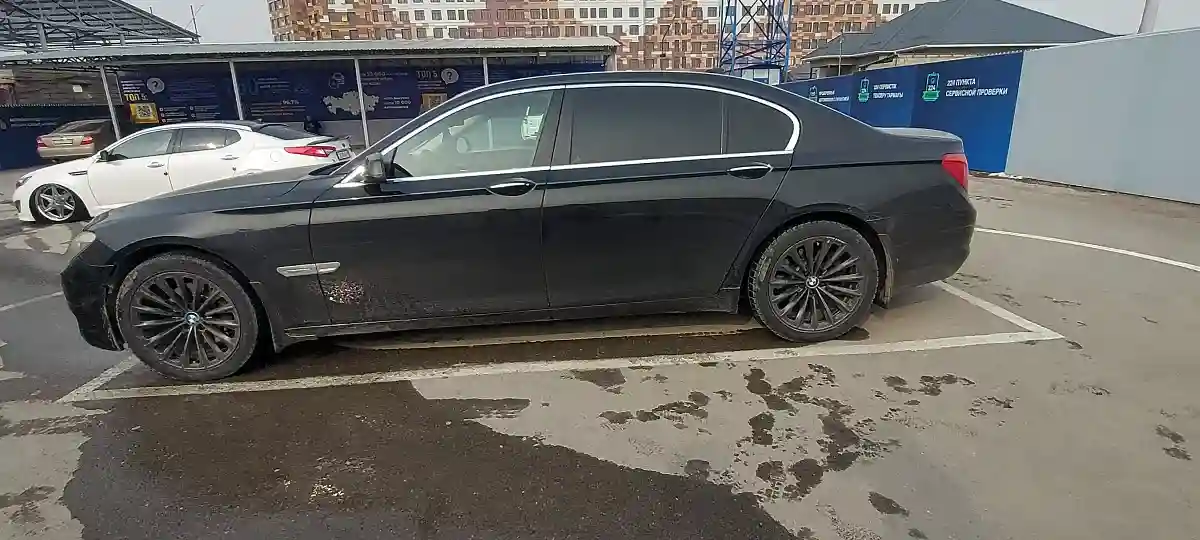 BMW 7 серии 2011 года за 11 000 008 тг. в Шымкент