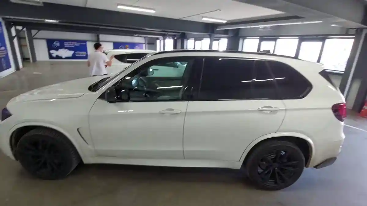 BMW X5 2015 года за 17 000 000 тг. в Астана