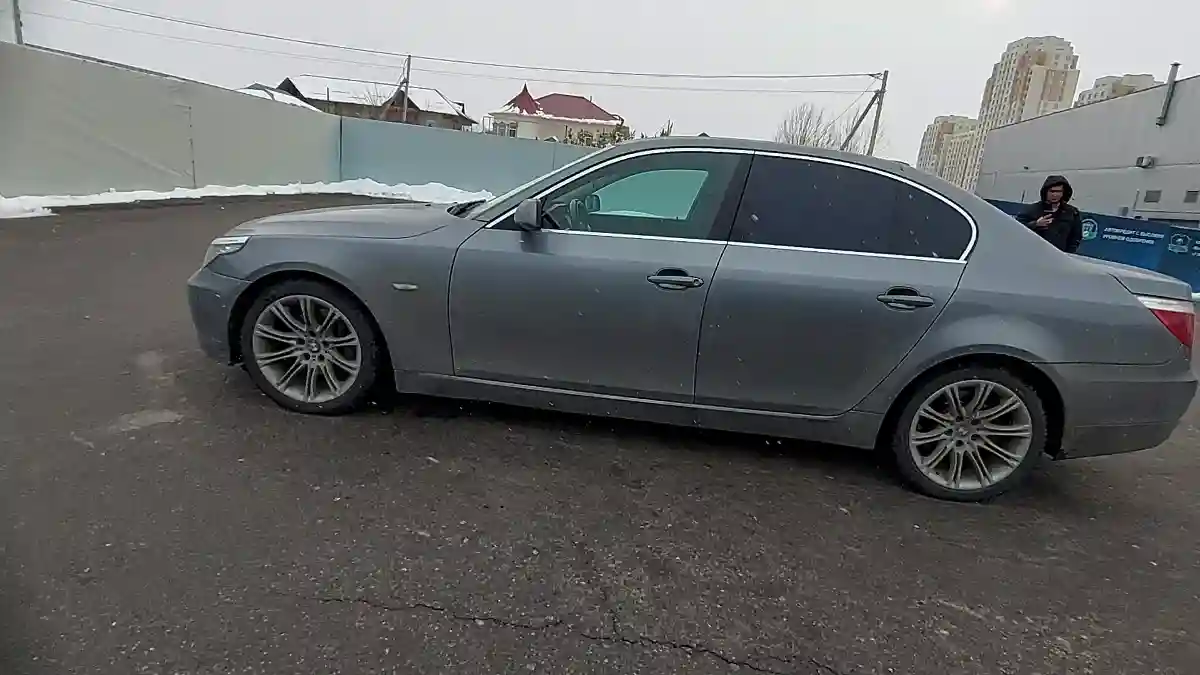 BMW 5 серии 2008 года за 8 500 000 тг. в Шымкент