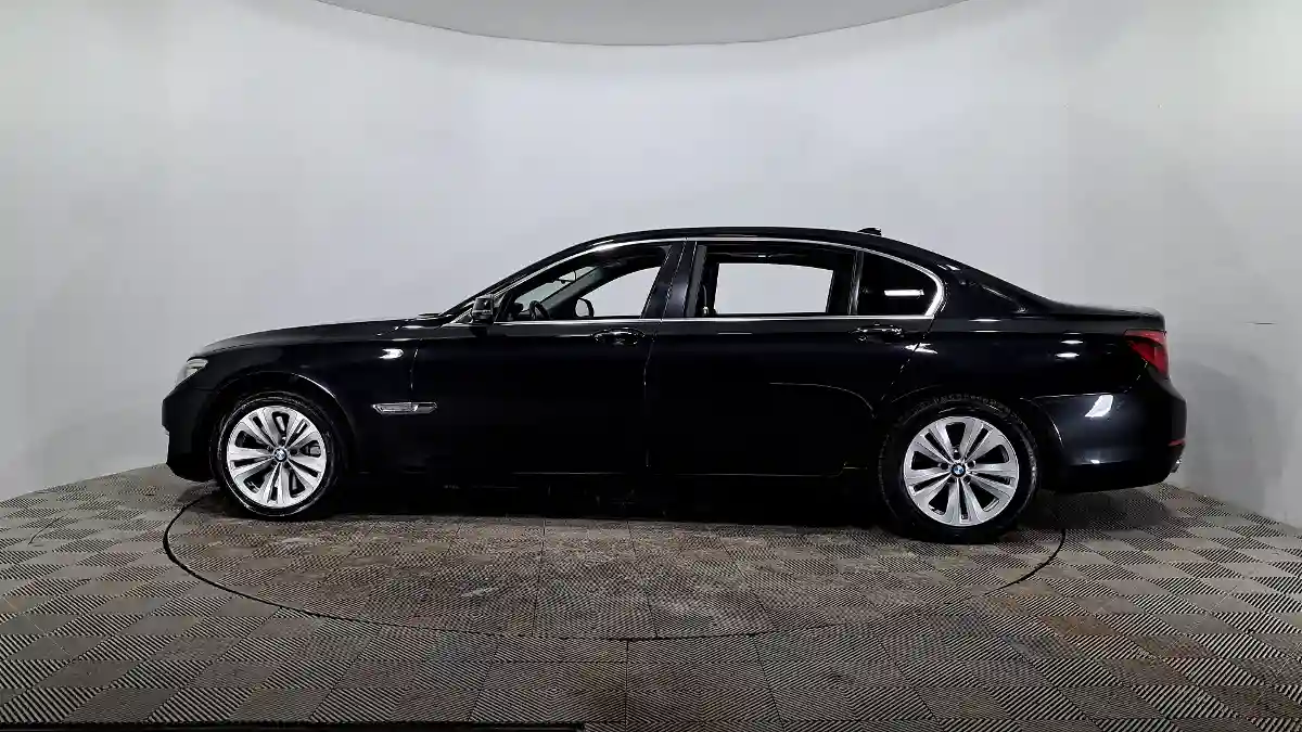 BMW 7 серии 2014 года за 10 590 000 тг. в Астана