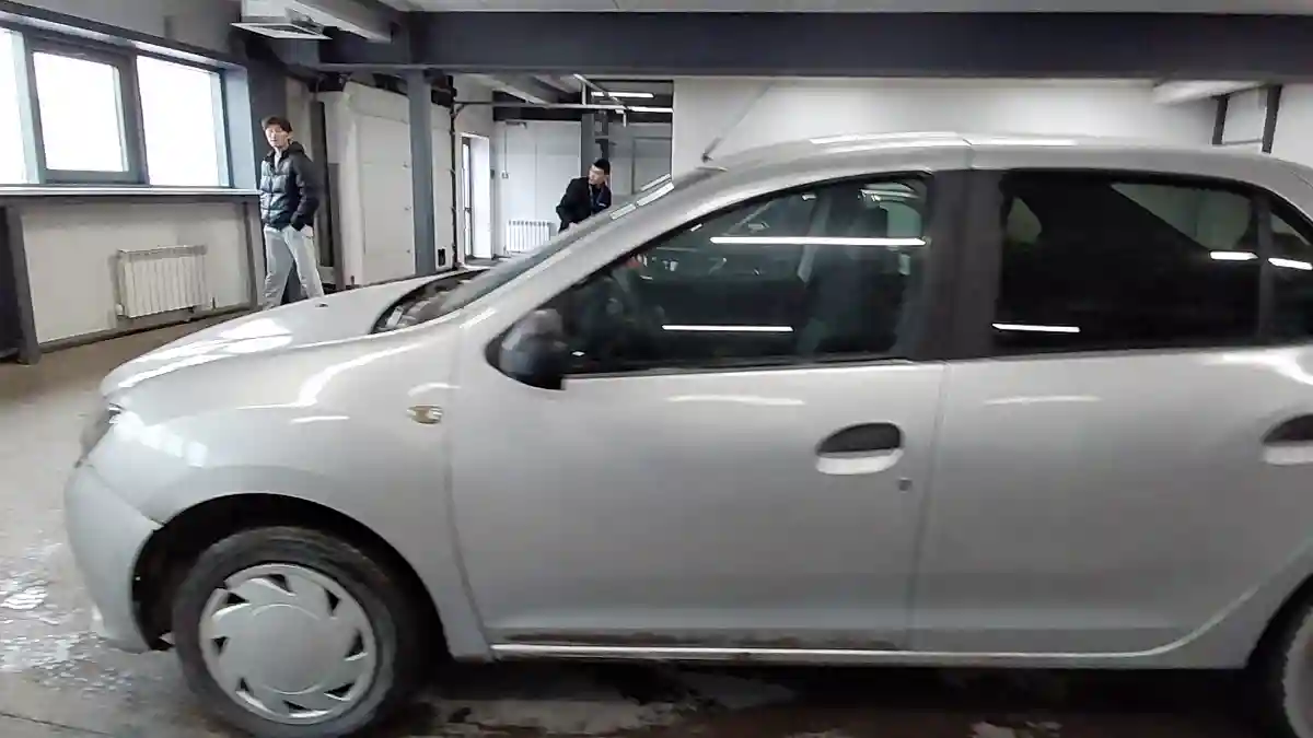 Renault Logan 2016 года за 2 100 000 тг. в Астана