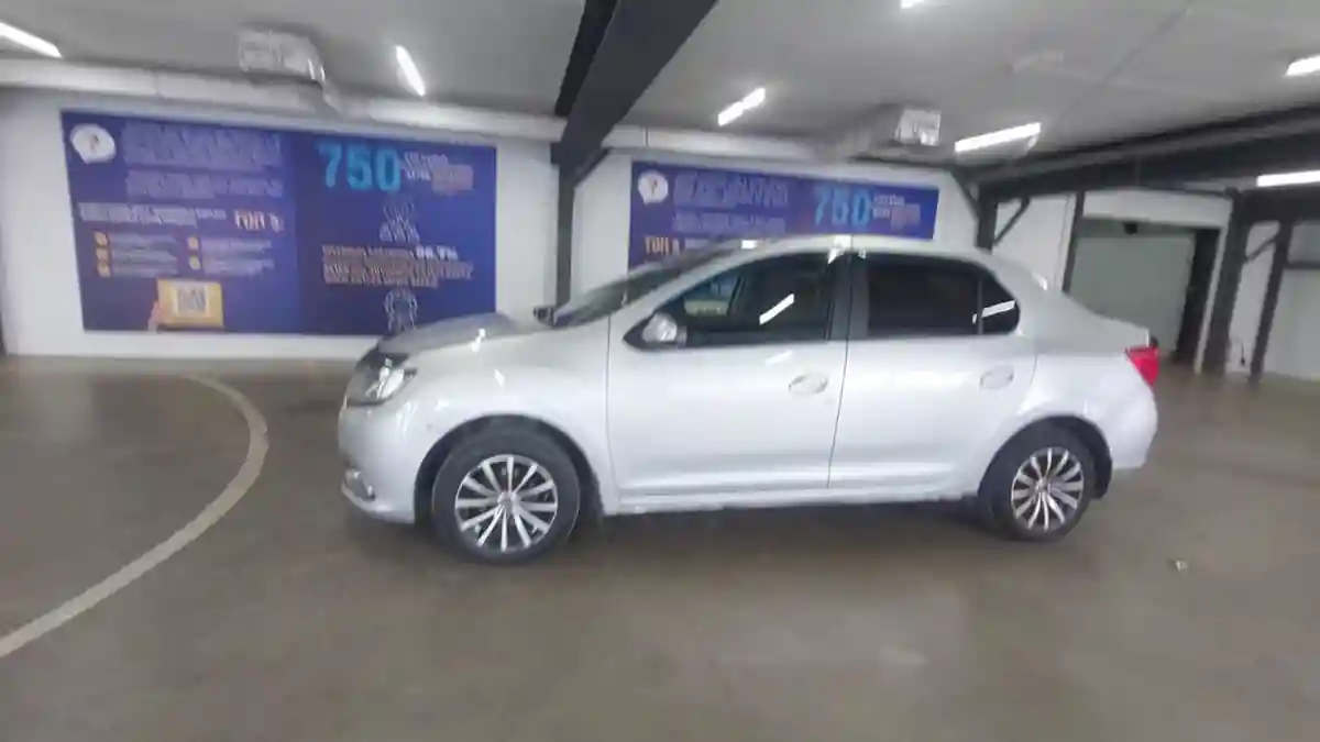 Renault Logan 2017 года за 4 000 000 тг. в Астана