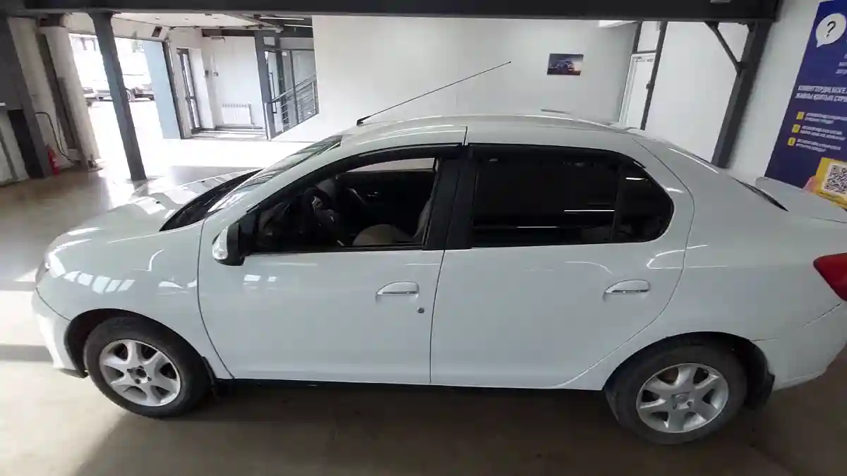 Renault Logan 2015 года за 4 000 000 тг. в Астана