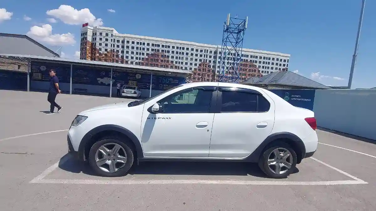 Renault Logan 2021 года за 6 700 000 тг. в Астана