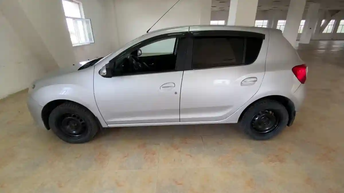 Renault Sandero 2015 года за 3 250 000 тг. в Актобе