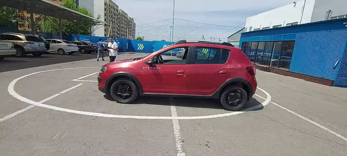 Renault Sandero 2016 года за 3 500 000 тг. в Алматы