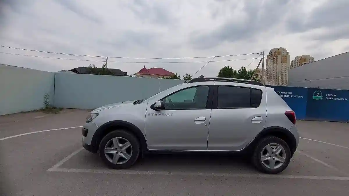 Renault Sandero 2018 года за 7 000 000 тг. в Шымкент