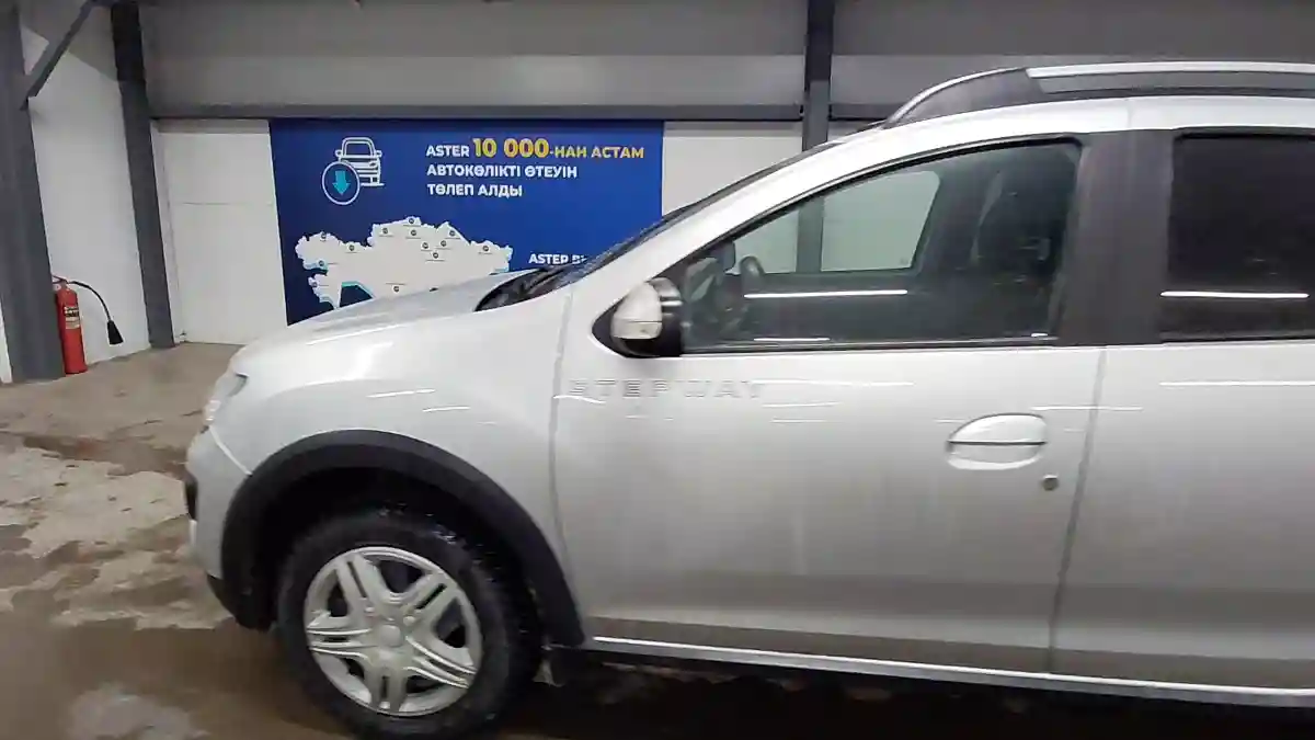 Renault Sandero 2018 года за 4 700 000 тг. в Астана