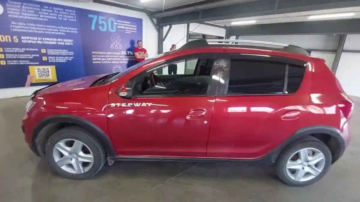 Renault Sandero 2016 года за 4 500 000 тг. в Астана