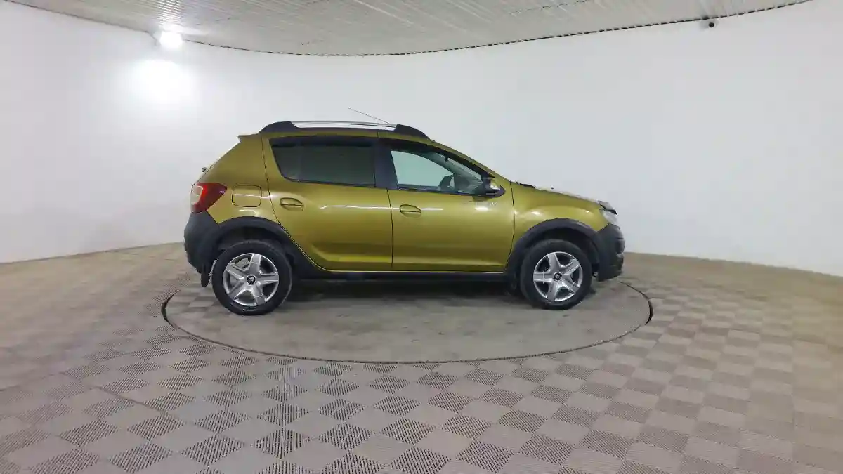 Renault Sandero 2015 года за 4 090 000 тг. в Шымкент