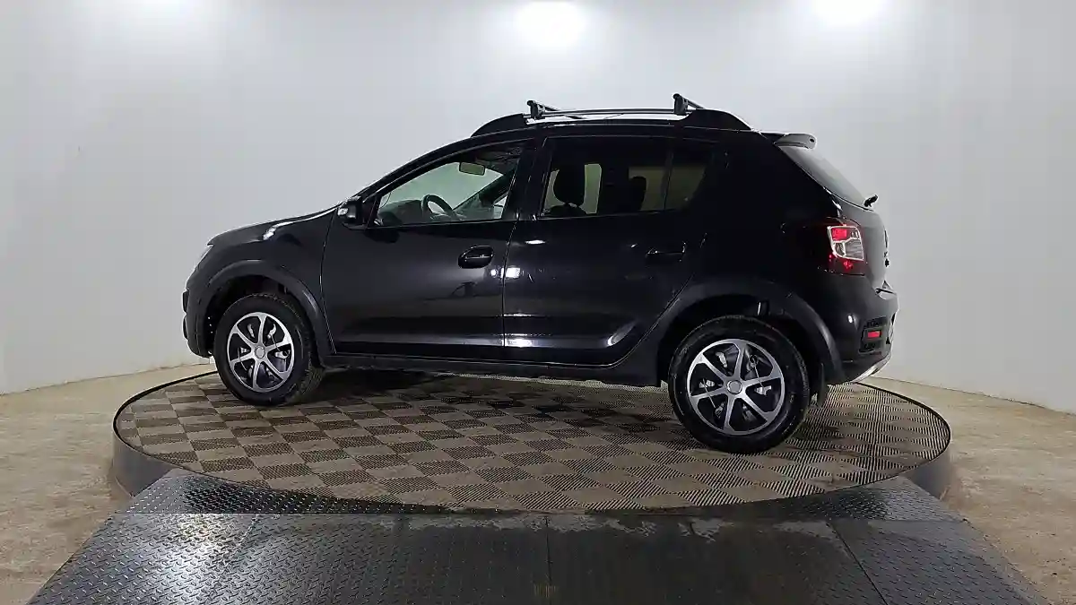 Renault Sandero 2015 года за 3 990 000 тг. в Актобе
