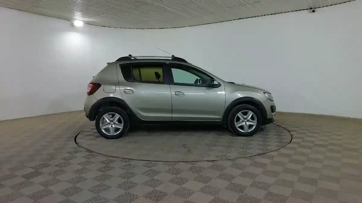 Renault Sandero 2015 года за 3 590 000 тг. в Шымкент